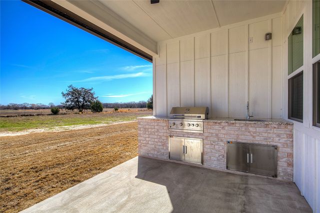 3595 Meadow View Lane, Greenville, TX 75402