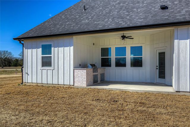 3595 Meadow View Lane, Greenville, TX 75402