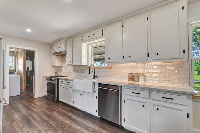 8542 Sloan Road, Midway, TX 75852