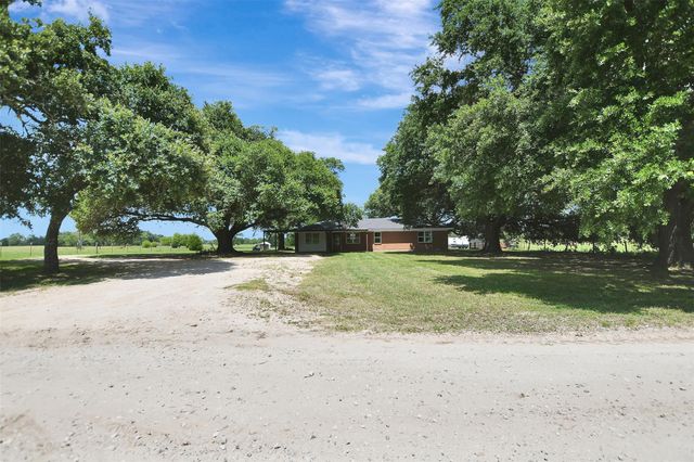 8542 Sloan Road, Midway, TX 75852