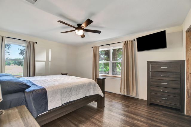 8542 Sloan Road, Midway, TX 75852