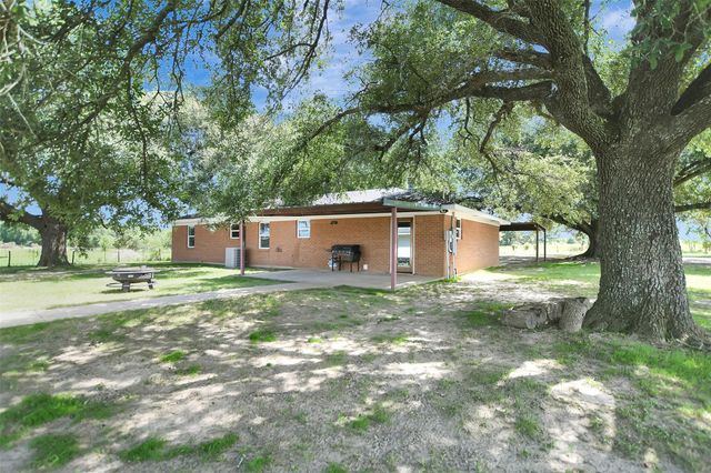 8542 Sloan Road, Midway, TX 75852