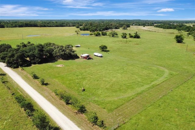 8542 Sloan Road, Midway, TX 75852