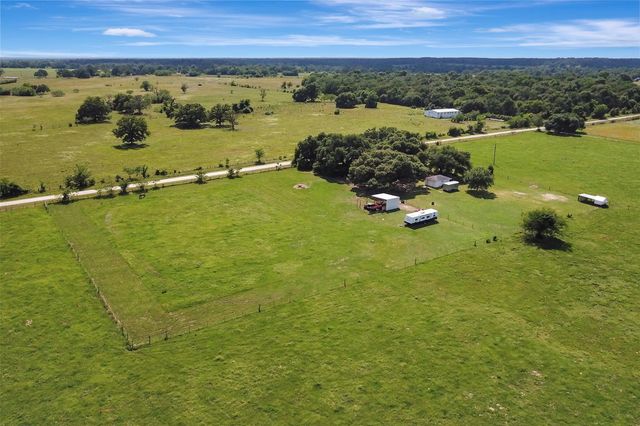 8542 Sloan Road, Midway, TX 75852