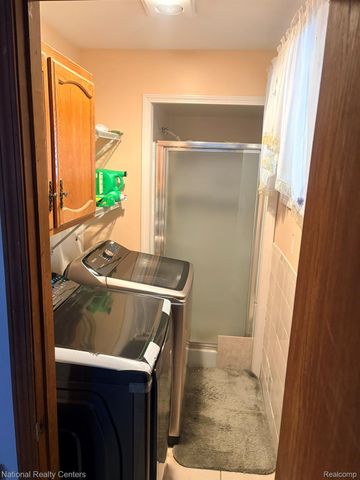 17400 Timothy Drive, Southgate, MI 48195