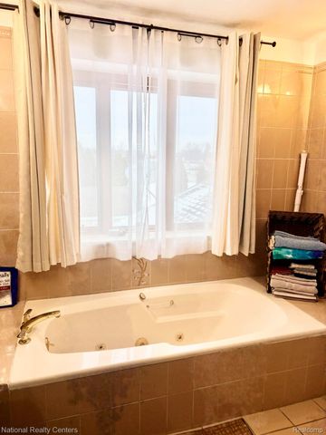 17400 Timothy Drive, Southgate, MI 48195