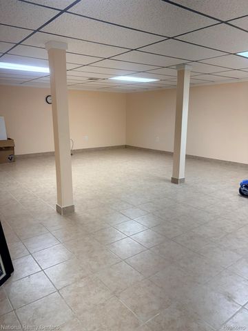 17400 Timothy Drive, Southgate, MI 48195