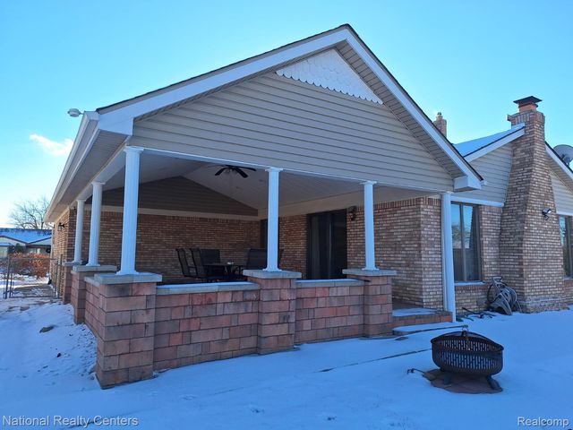 17400 Timothy Drive, Southgate, MI 48195