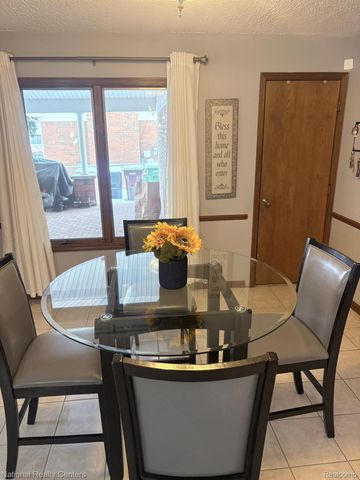 17400 Timothy Drive, Southgate, MI 48195