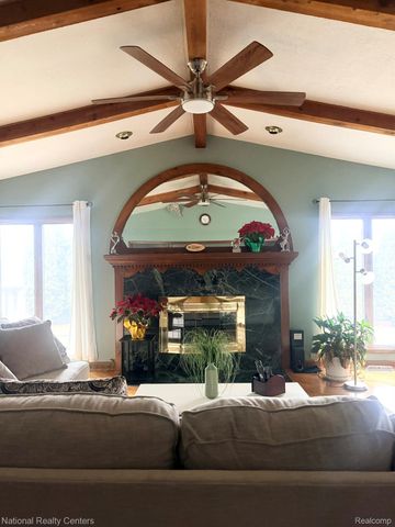 17400 Timothy Drive, Southgate, MI 48195