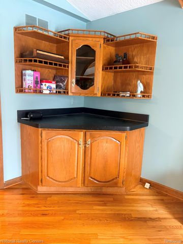 17400 Timothy Drive, Southgate, MI 48195