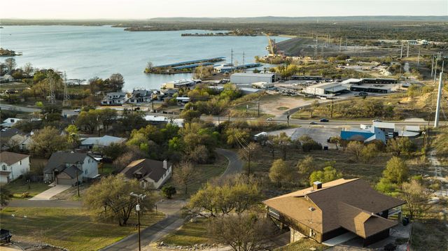 200 Kings Way, Cottonwood Shores, TX 78657