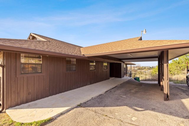 200 Kings Way, Cottonwood Shores, TX 78657