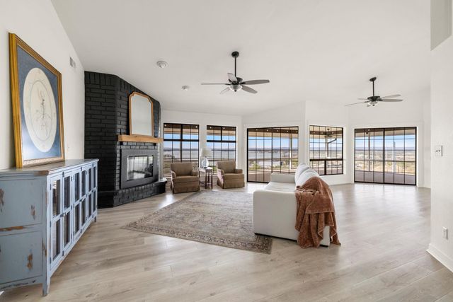 200 Kings Way, Cottonwood Shores, TX 78657