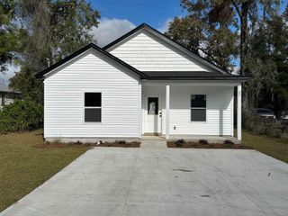 60 NELSON Road, Crawfordville, FL 32327
