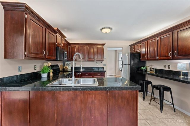 3559 Kroger Avenue, Cincinnati, OH 45226