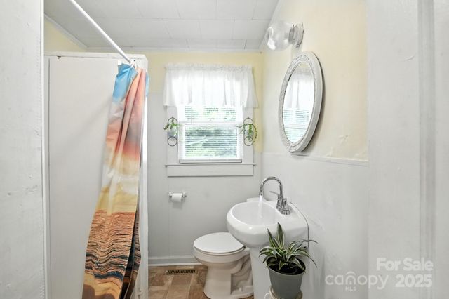 420 Virginia Street SW, Lenoir, NC 28645