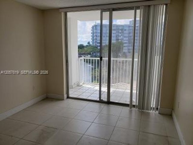 1300 NE Miami Gardens Dr 419E, Miami, FL 33179
