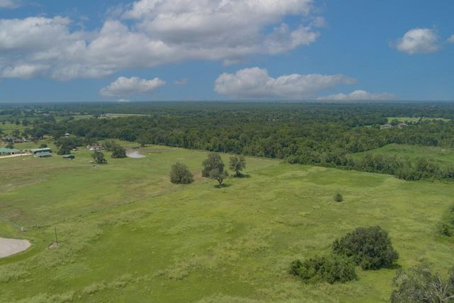 2310 Majestic Oaks Court, Rosharon, TX 77583