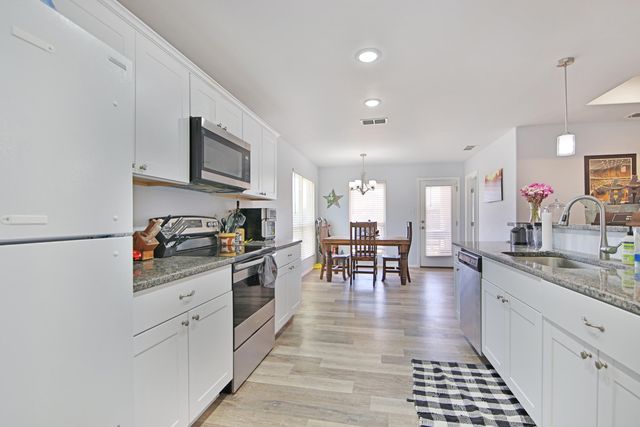 8411 10th Place, Lubbock, TX 79416