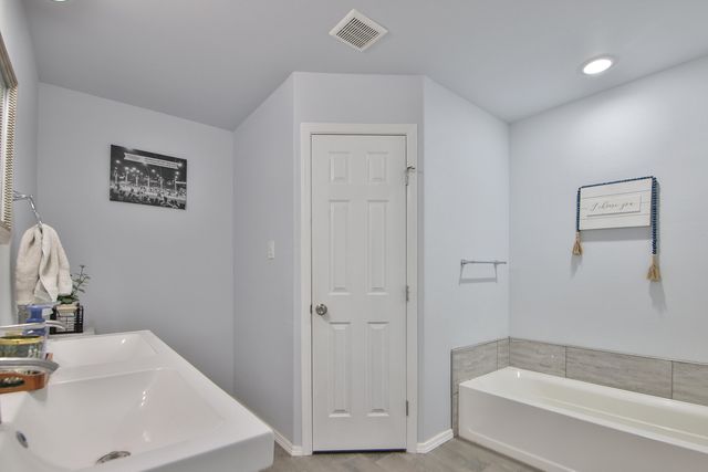 8411 10th Place, Lubbock, TX 79416