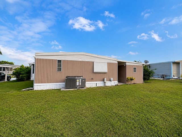 656 Sun Ray Court, Boynton Beach, FL 33436