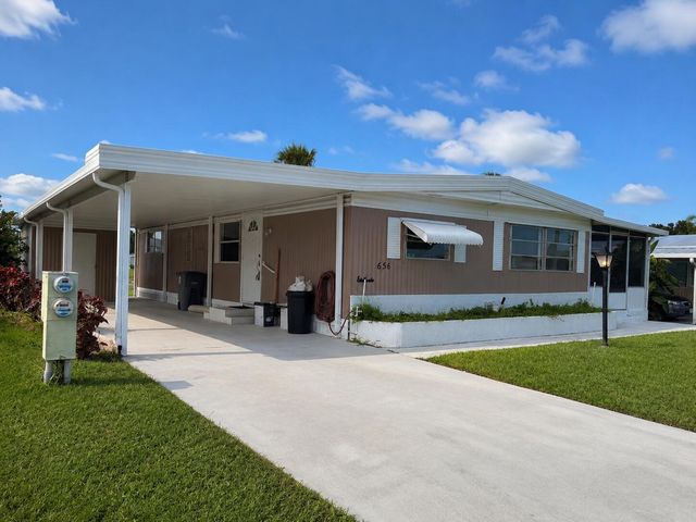 656 Sun Ray Court, Boynton Beach, FL 33436