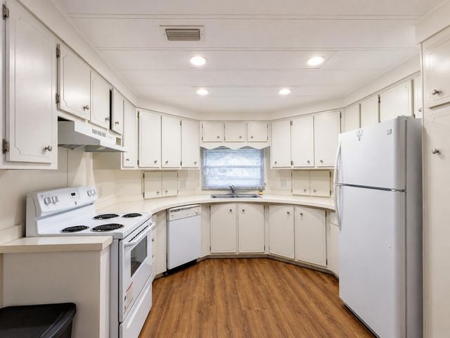 656 Sun Ray Court, Boynton Beach, FL 33436