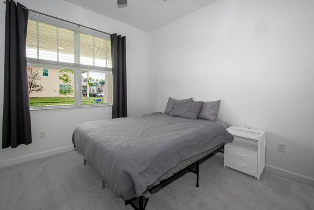 560 Veridian Circle NW, Palm Bay, FL 32907