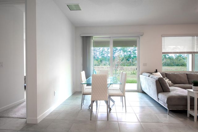 560 Veridian Circle NW, Palm Bay, FL 32907