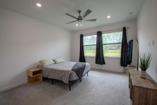 560 Veridian Circle NW, Palm Bay, FL 32907