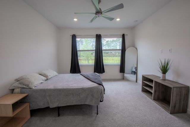 560 Veridian Circle NW, Palm Bay, FL 32907