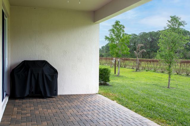 560 Veridian Circle NW, Palm Bay, FL 32907