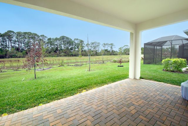 560 Veridian Circle NW, Palm Bay, FL 32907