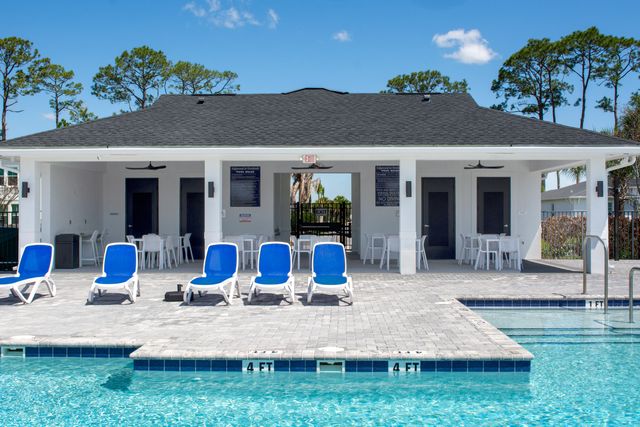 560 Veridian Circle NW, Palm Bay, FL 32907