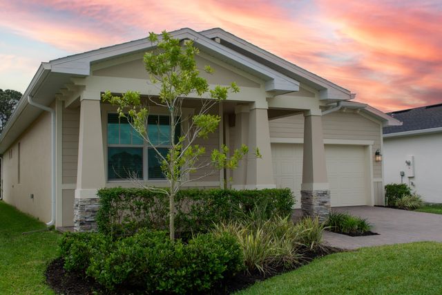 560 Veridian Circle NW, Palm Bay, FL 32907