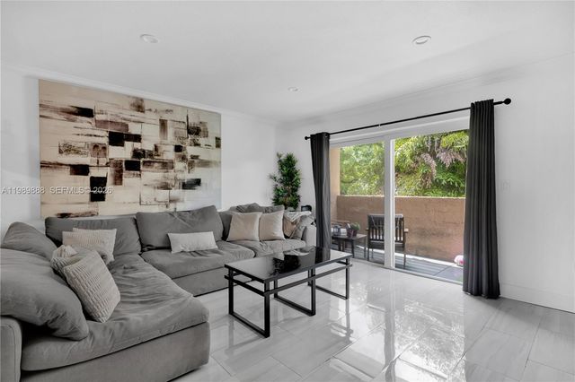 9956 SW 88th St 128-1, Miami, FL 33176