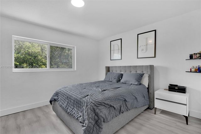 9956 SW 88th St 128-1, Miami, FL 33176