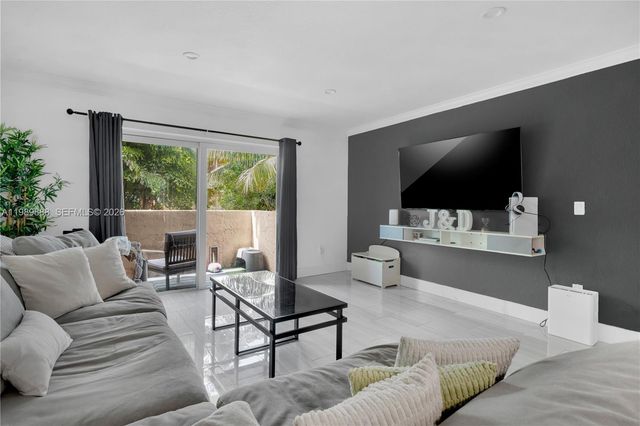 9956 SW 88th St 128-1, Miami, FL 33176