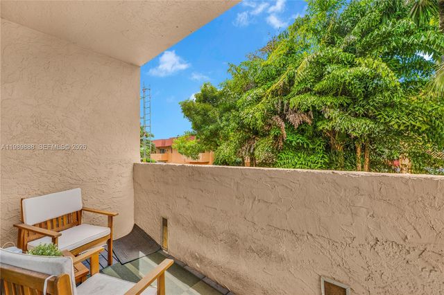 9956 SW 88th St 128-1, Miami, FL 33176