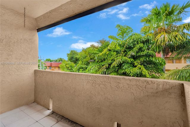 9956 SW 88th St 128-1, Miami, FL 33176