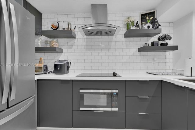 9956 SW 88th St 128-1, Miami, FL 33176