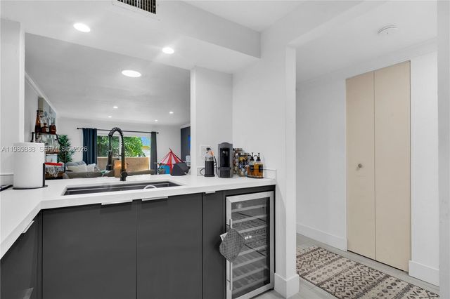 9956 SW 88th St 128-1, Miami, FL 33176