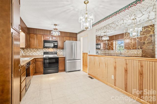 54 Terrace Drive, Weaverville, NC 28787
