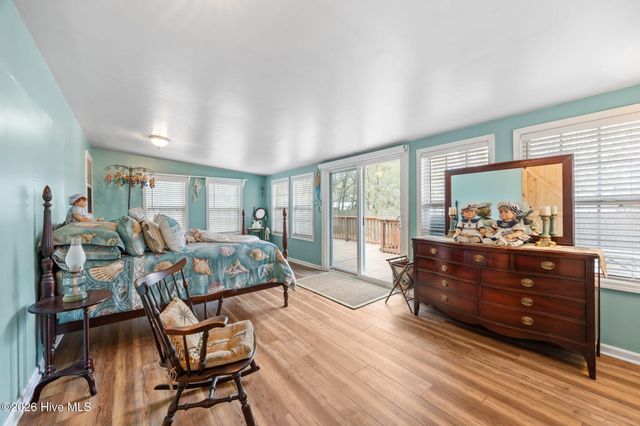 121 Bogue Forest Court, Newport, NC 28570