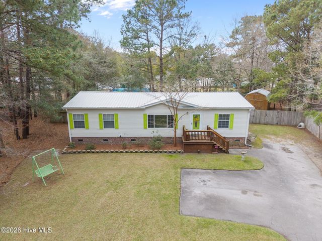 121 Bogue Forest Court, Newport, NC 28570