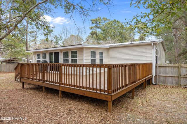 121 Bogue Forest Court, Newport, NC 28570