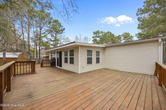 121 Bogue Forest Court, Newport, NC 28570