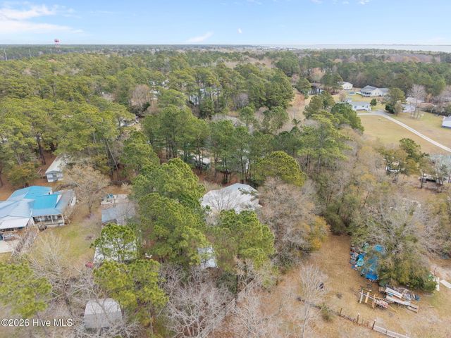 121 Bogue Forest Court, Newport, NC 28570