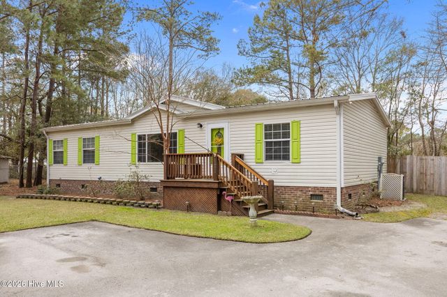 121 Bogue Forest Court, Newport, NC 28570